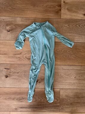 KYTE BABY SEAFOAMBlue Zippered Kids One-Piece Footed Sleeper 6-12